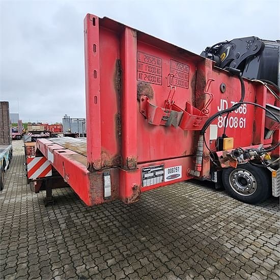 Doll Low loader - with pull-out extension 11 of 29