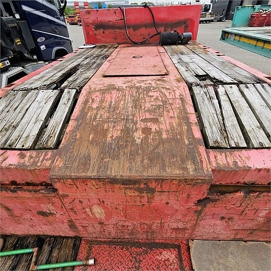 Doll Low loader - with pull-out extension 14 of 29