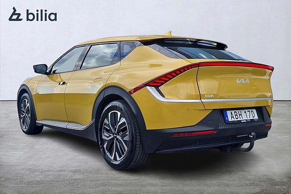 Kia EV6 3 of 18