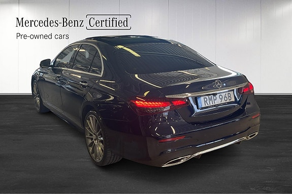 Mercedes-Benz E220 d 3 of 5
