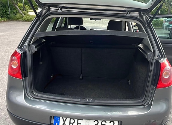 Volkswagen Golf V 8 of 14