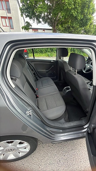 Volkswagen Golf V 9 of 14