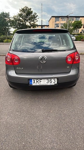 Volkswagen Golf V 7 of 14