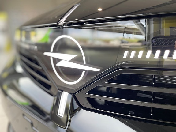 Opel Astra 9 of 17