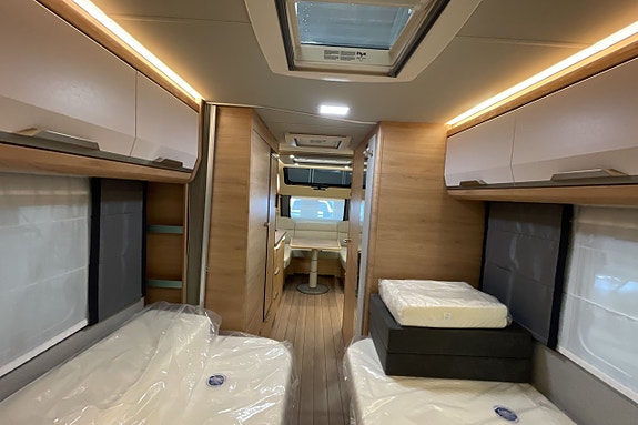 Knaus SÜDWIND BLACK SELECTION 540 UE 12 of 14
