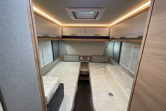 Knaus SÜDWIND BLACK SELECTION 540 UE 11 of 14