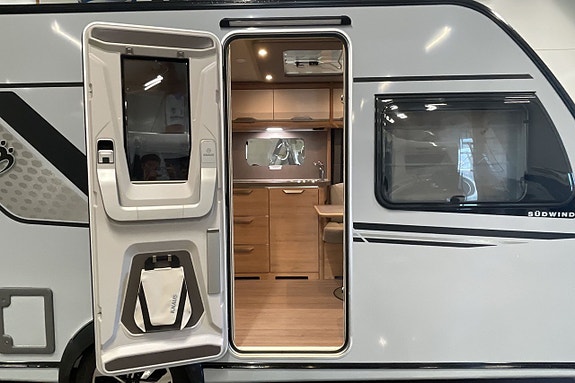 Knaus SÜDWIND BLACK SELECTION 540 UE 6 of 14
