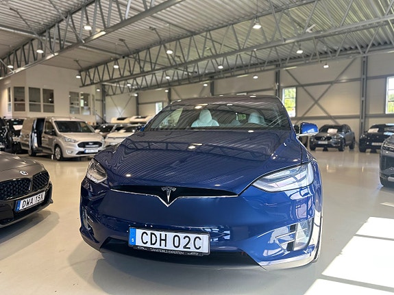 Tesla Model X 2 of 5