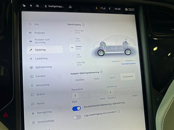 Tesla Model X 16 of 18