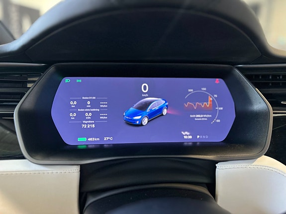Tesla Model X 12 of 18
