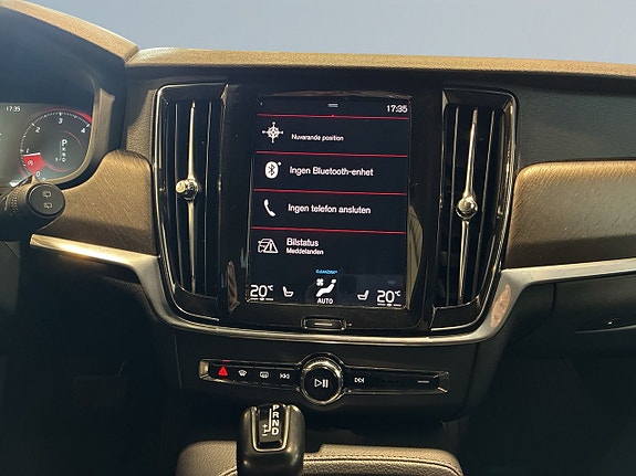 Volvo V90 Cross Country 10 of 22