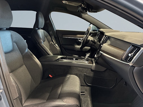 Volvo V90 Cross Country 9 of 22