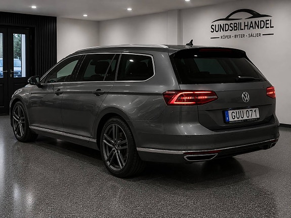 Volkswagen Passat 3 of 5