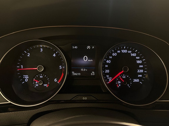 Volkswagen Passat 22 of 25