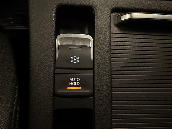 Volkswagen Passat 23 of 25