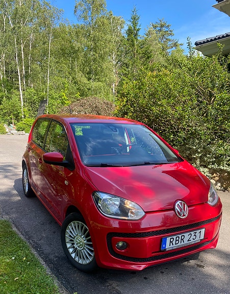 Volkswagen UP! 3 of 5