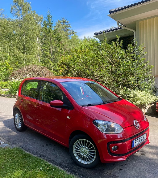 Volkswagen UP! 4 of 5