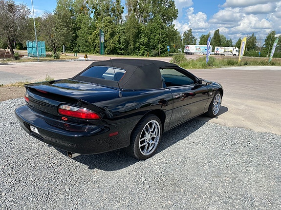 Chevrolet Camaro 3 of 4