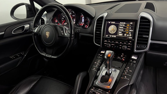 Porsche Cayenne 22 of 23