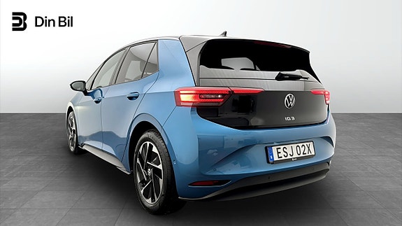 Volkswagen ID.3 3 of 5