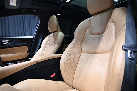 Volvo V60 12 of 30