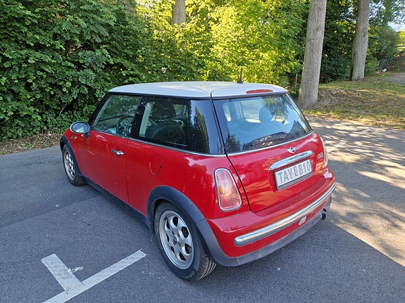 MINI Cooper 5 of 5