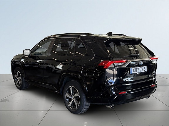 Toyota RAV4 Plug-in Hybrid 5 of 20