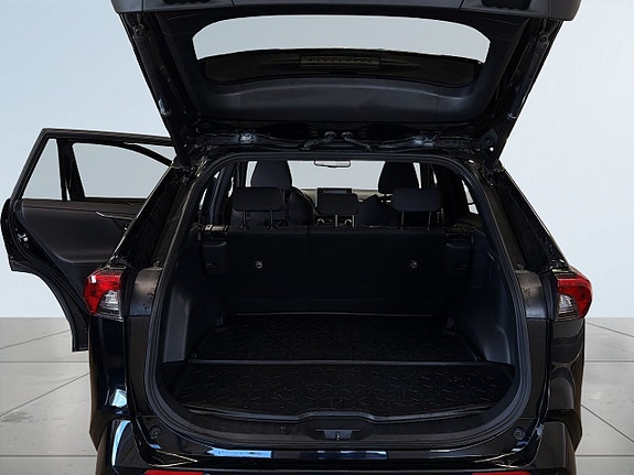 Toyota RAV4 Plug-in Hybrid 12 of 20