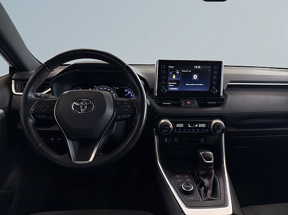 Toyota RAV4 Plug-in Hybrid 8 of 20