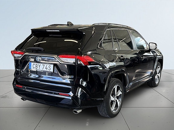 Toyota RAV4 Plug-in Hybrid 6 of 20