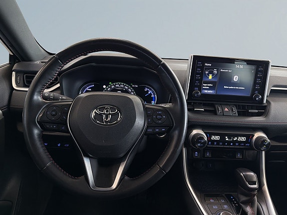 Toyota RAV4 Plug-in Hybrid 9 of 20