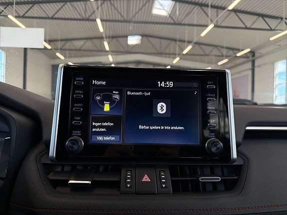 Toyota RAV4 Plug-in Hybrid 18 of 20
