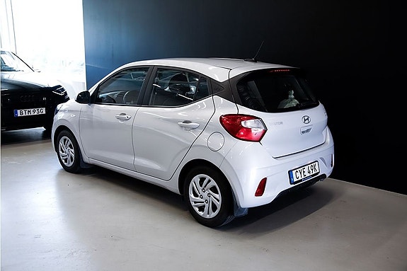 Hyundai i10 4 of 5