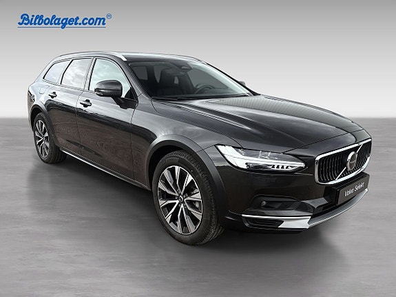 Volvo V90 Cross Country 4 of 5