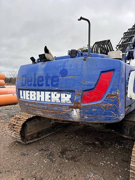 Liebherr R 924 18 of 24