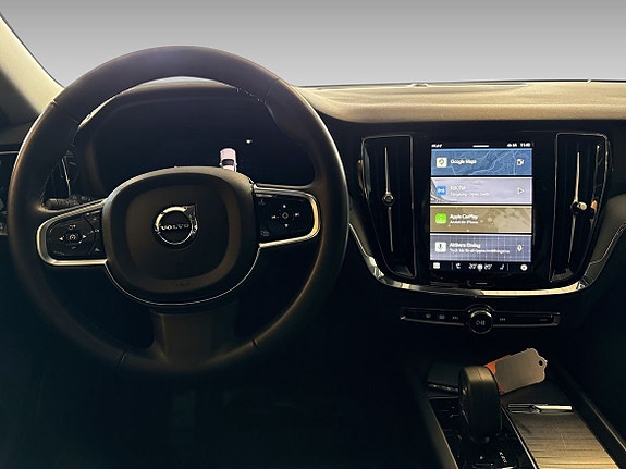 Volvo V60 Cross Country 14 of 16