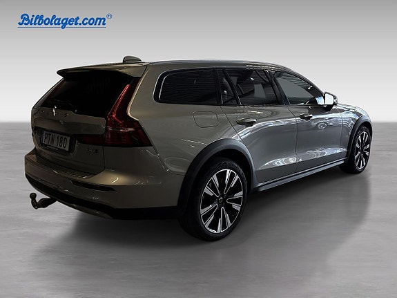 Volvo V60 Cross Country 5 of 5