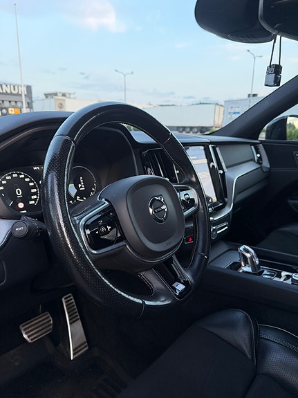 Volvo XC60 5 of 5