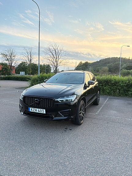 Volvo XC60 2 of 5