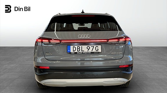 Audi Q4 e-tron 4 of 5