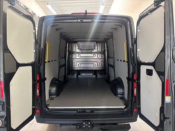 Volkswagen Crafter 7 of 7