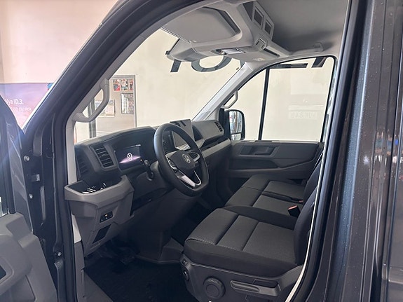 Volkswagen Crafter 5 of 5