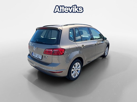 Volkswagen Golf Sportsvan 3 of 5