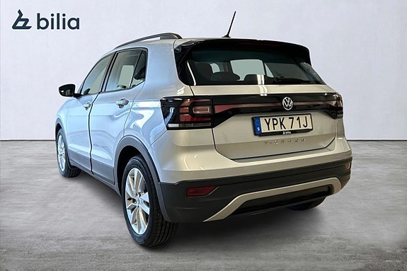 Volkswagen T-Cross 2 of 5