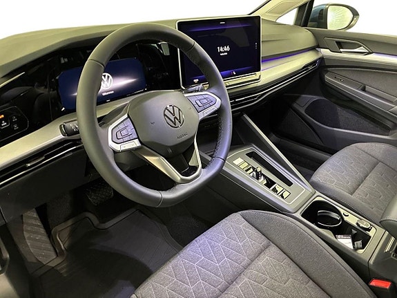 Volkswagen Golf VIII 9 of 19