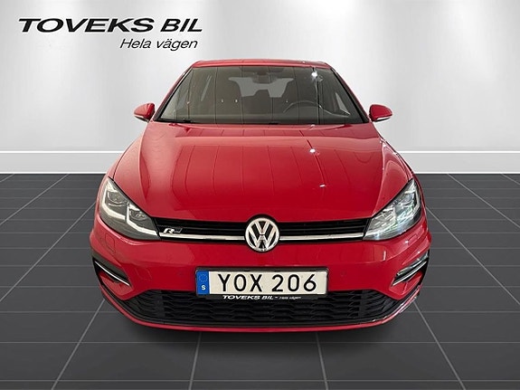 Volkswagen Golf VII 9 of 24