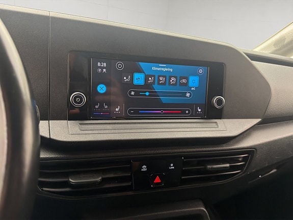 Volkswagen Caddy Maxi 24 of 30