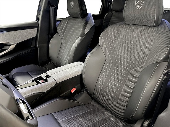 Peugeot 5008 5 of 5