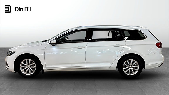 Volkswagen Passat 2 of 5