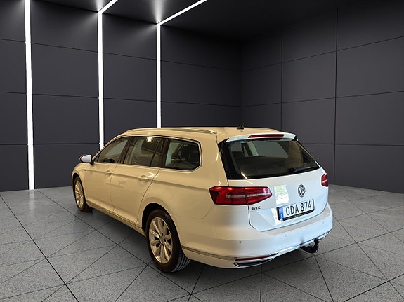 Volkswagen Passat 4 of 5
